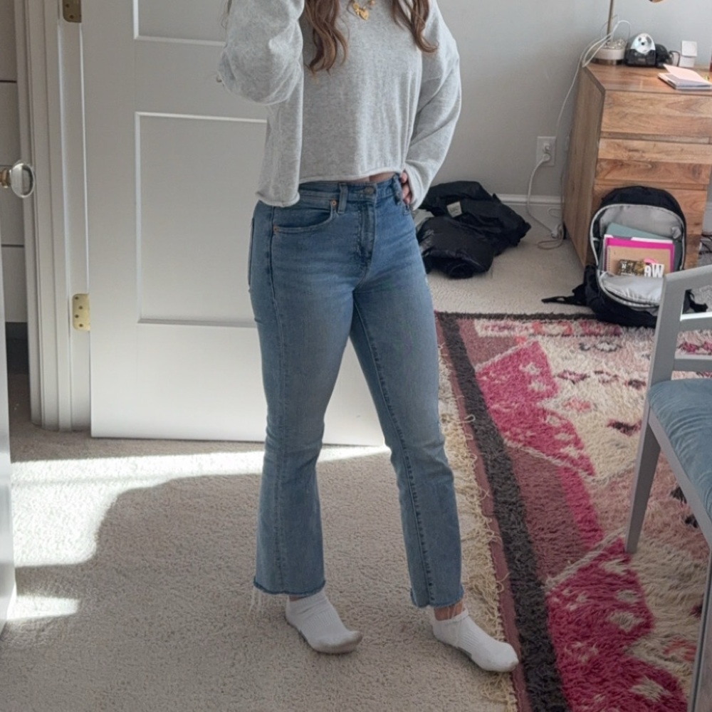 PISTOLA small flare jeans size 24